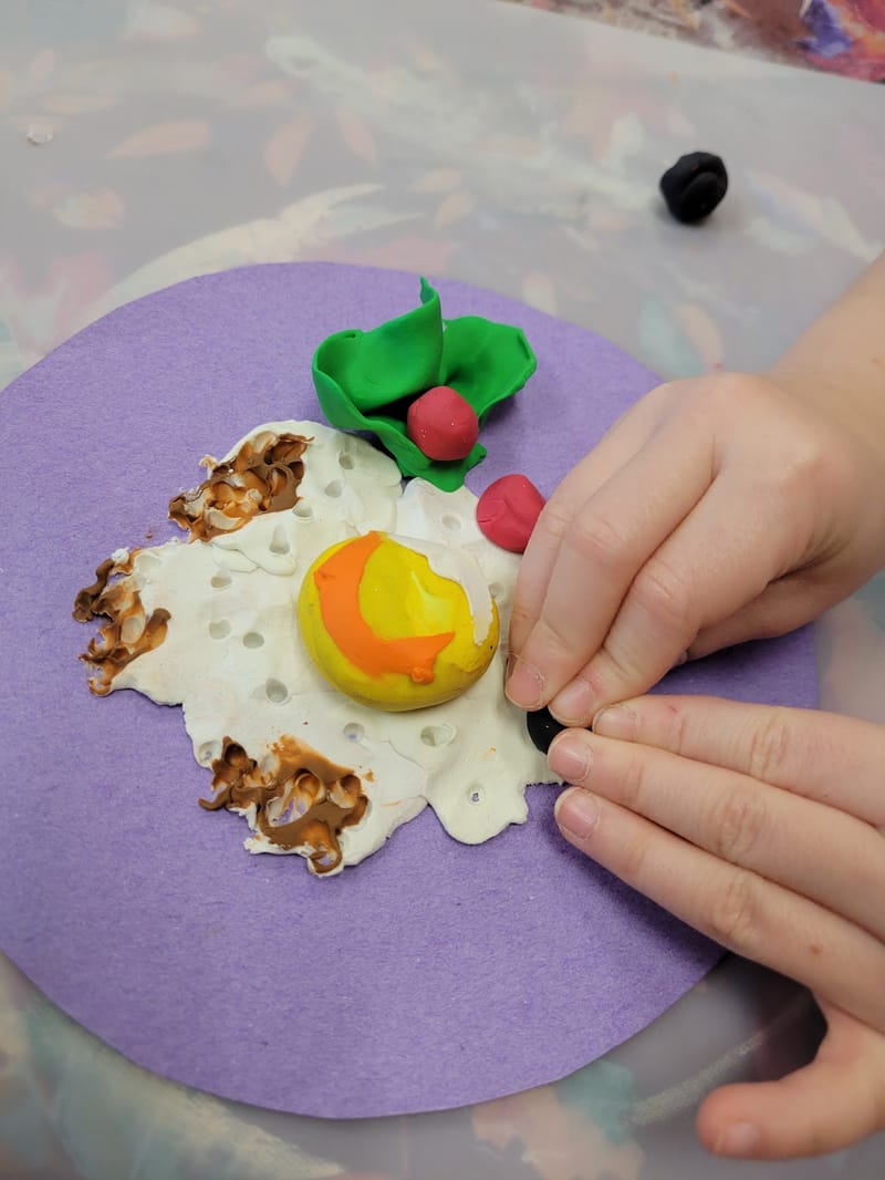 Живопись + Лепка.  По воскресеньям (c 11:00 до 12:00), для детей от 4,5 до 6 лет. Пятая сессия.