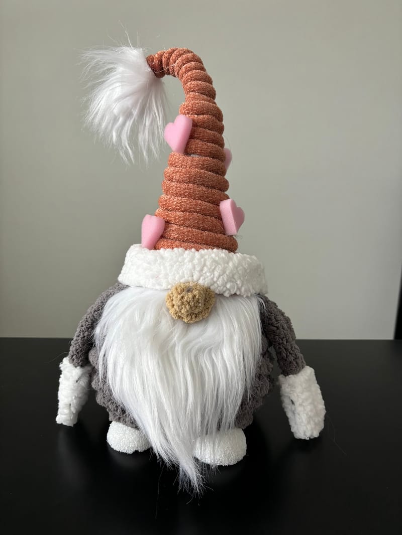 Шерстяные истории. ГНОМИК из ниток