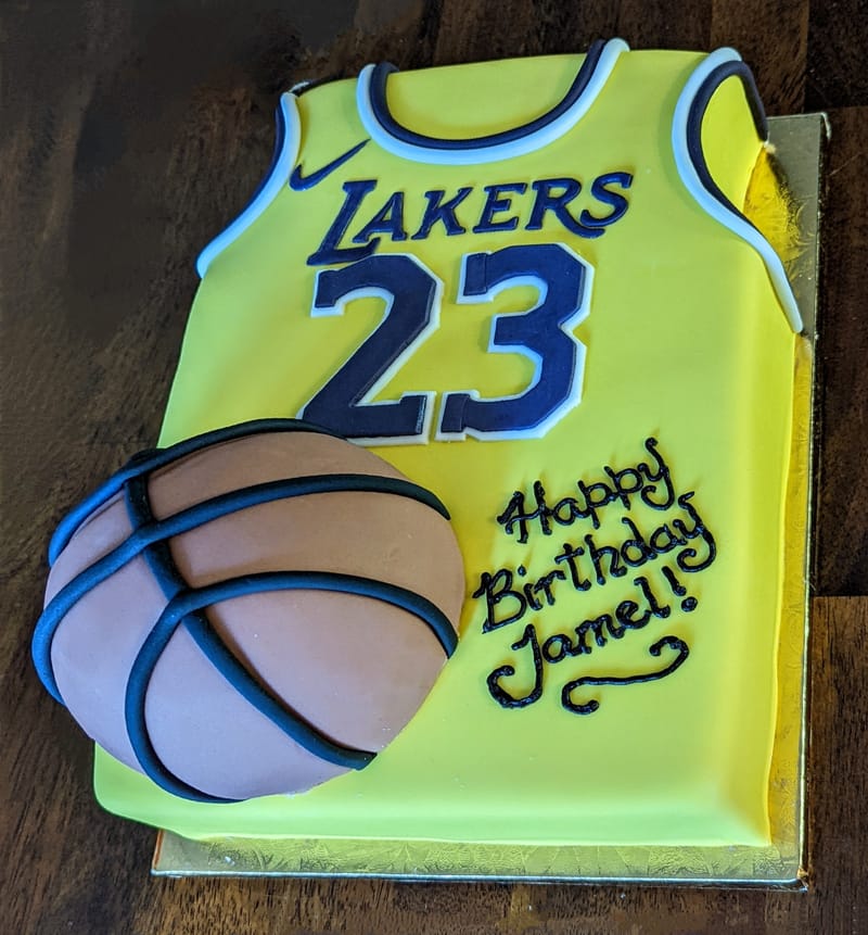 Lakers Cake