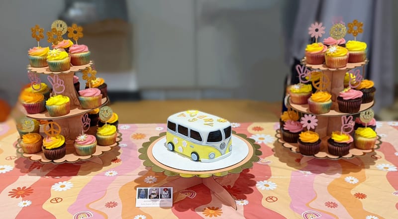 Hippie Cake & Cupcakes