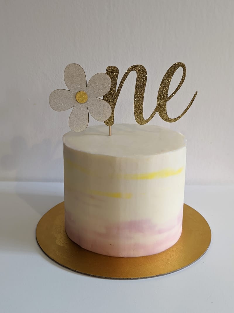 Daisy Smash Cake