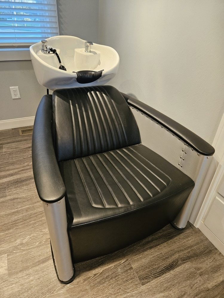 Shampoo Bowel/Chair Assembly
