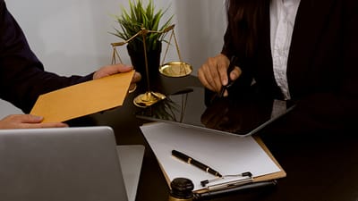 Advantages and Disadvantages of Hiring a Personal Injury Lawyer