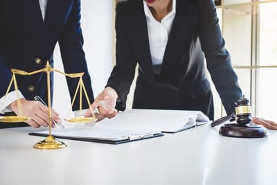 Is It Wise To Hire An Injury Lawyer?