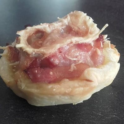 Feuilleté lardons, courgette et fromage