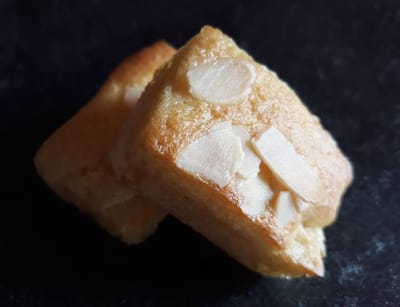 Petits moelleux pomme/poire et amande