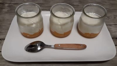 Mousse coco et pêche au sirop