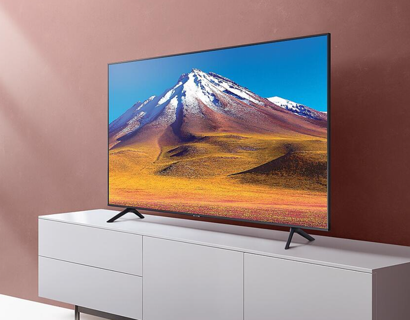 In particolari situazioni, es. in spazi ristretti o di passaggio, al posto di un videoproiettore può essere comodo visualizzare le immagini in un monitor grande.