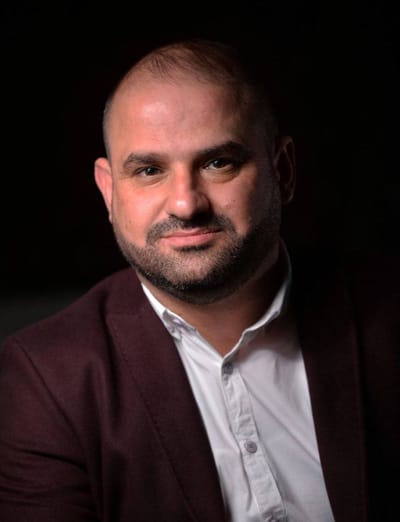 حول image