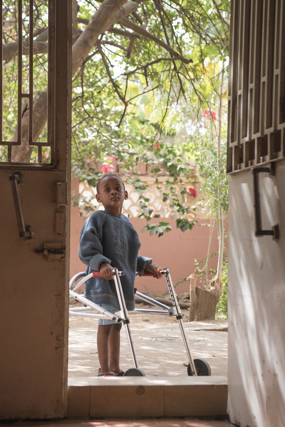 Apport de matériel à l'INEFJA, au CERFA et au club d'handiBasket de Thiès