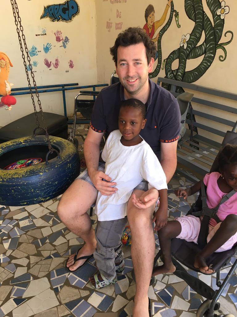 Crèche pour enfants IMC à Pout - aide pour les travaux et le matériel adapté