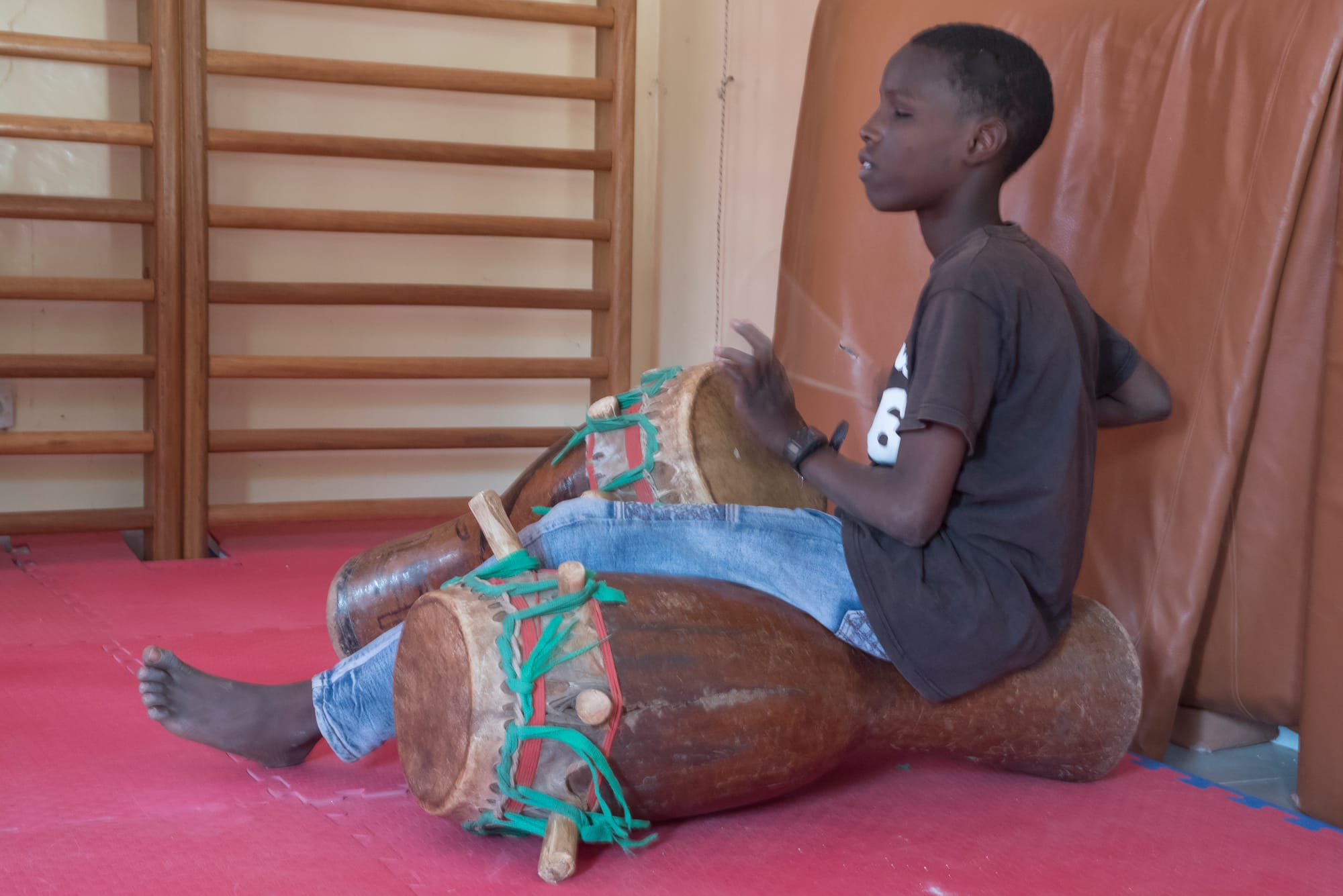 Apport de matériel à l'INEFJA, au CERFA et au club d'handiBasket de Thiès