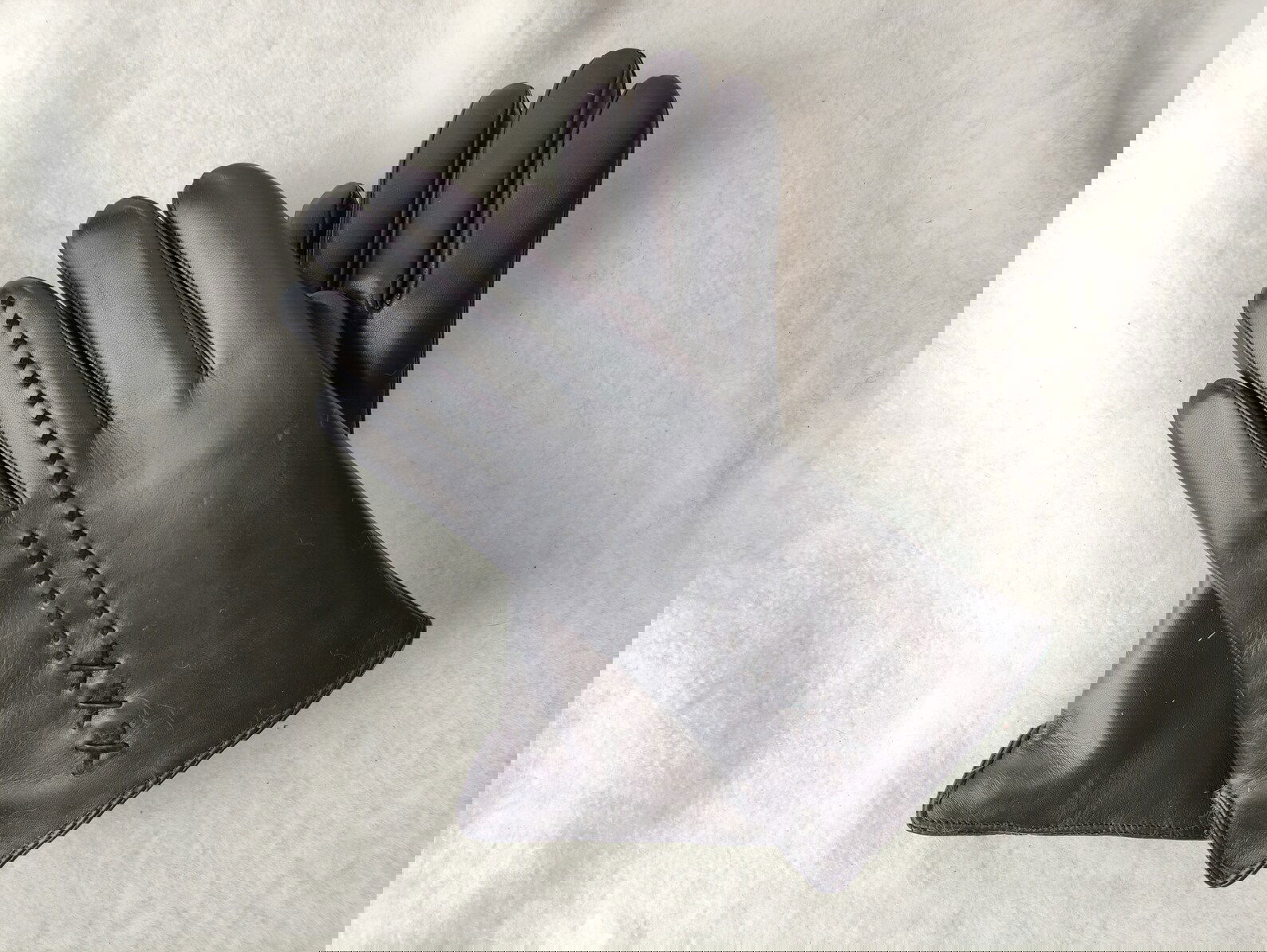 ¿POR QUÉ "EL TALLER DE GUANTES"?
