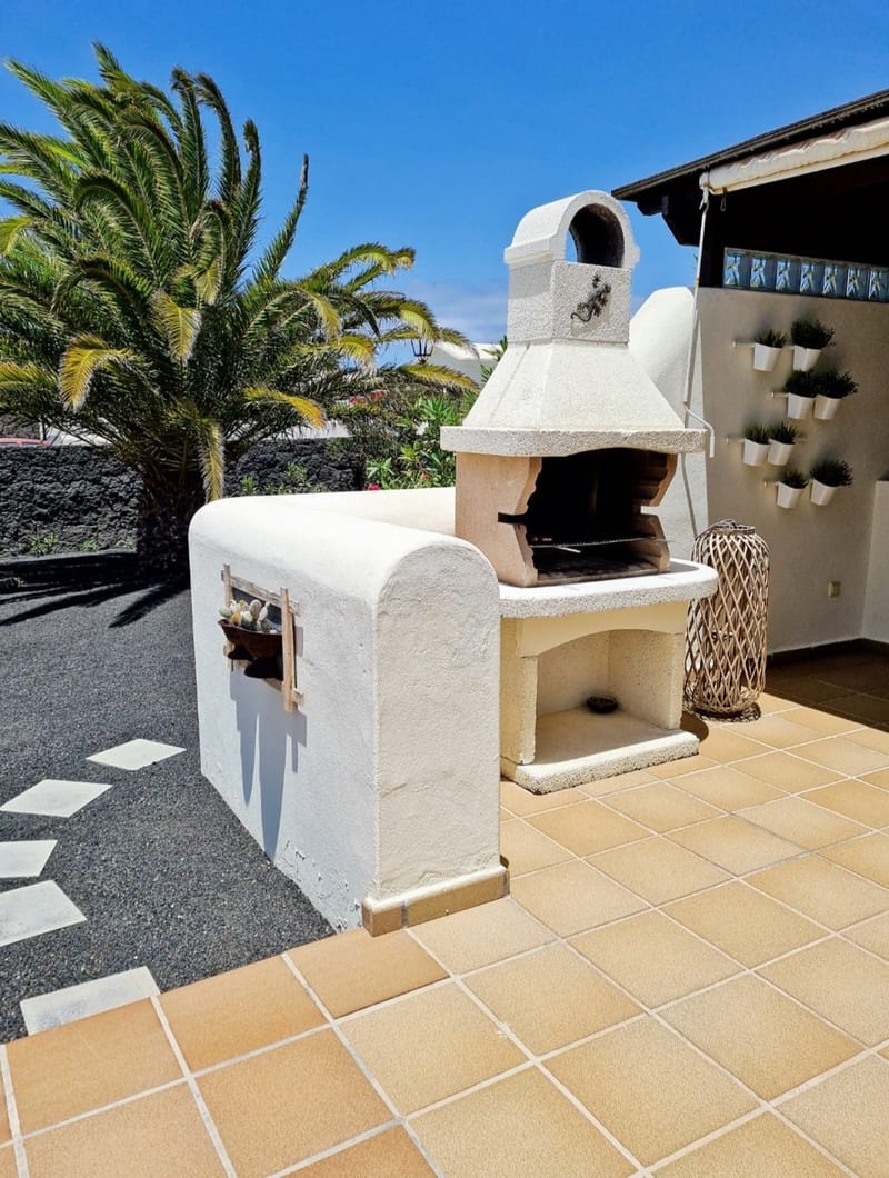 Garden, pool and terrace area
