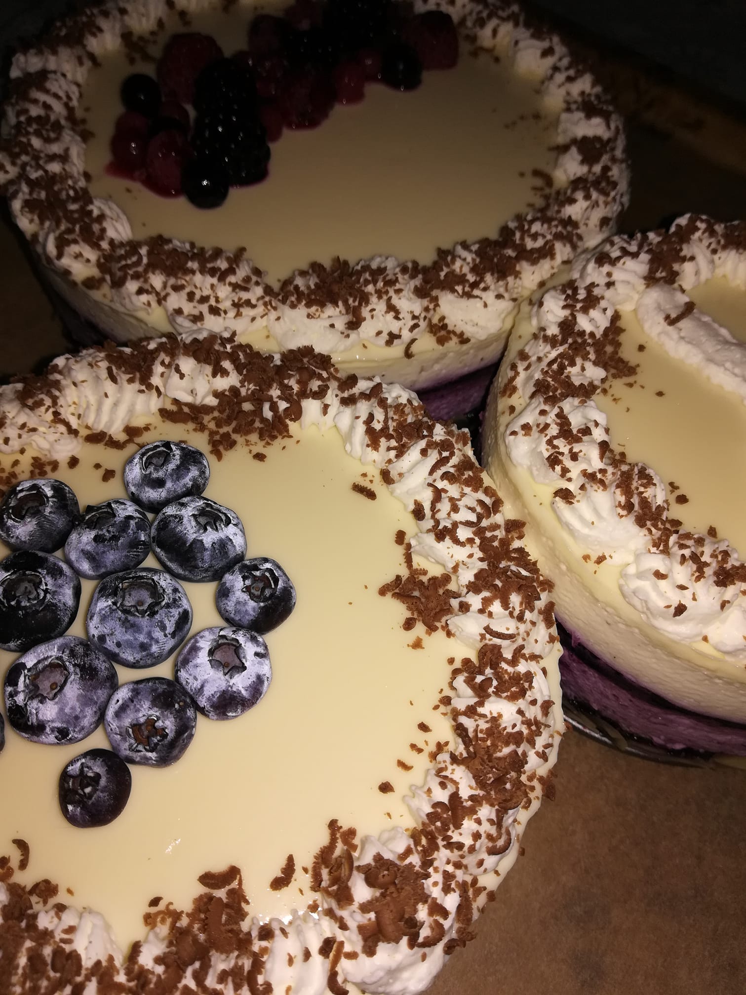 Erdei gyümölcsös joghurt mousse torta