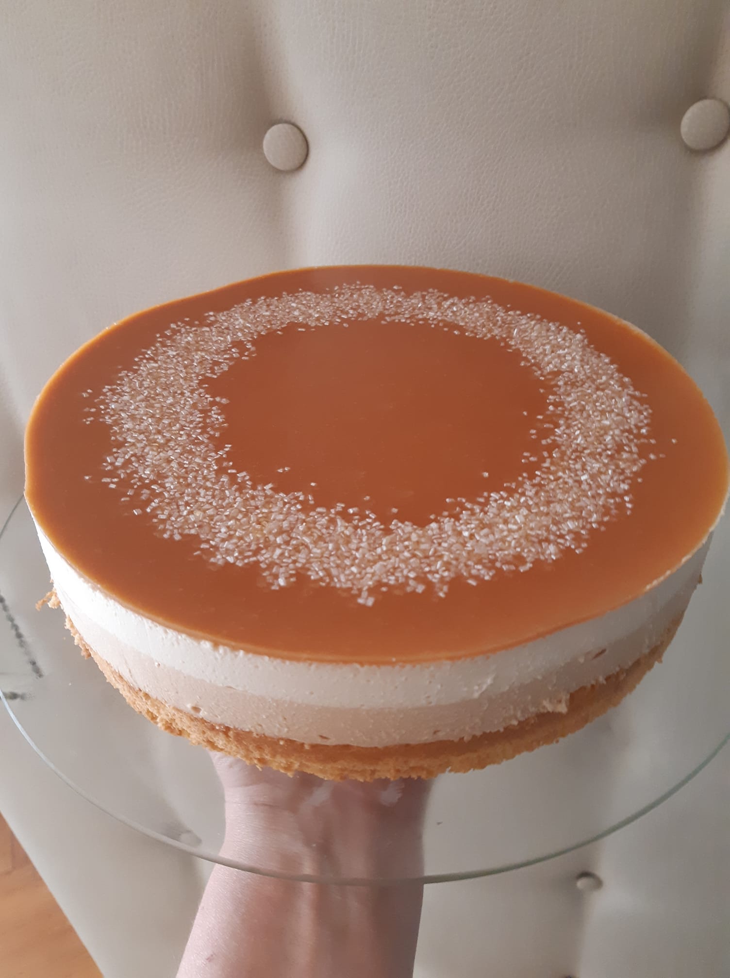 Fehér csokis sós karamell torta