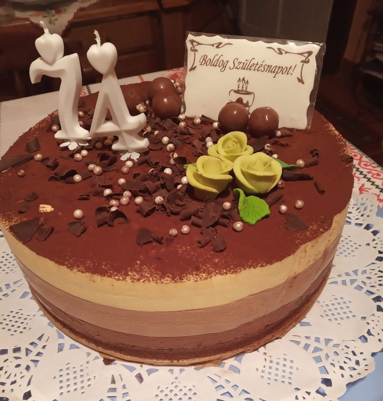 Triplacsoki mousse torta