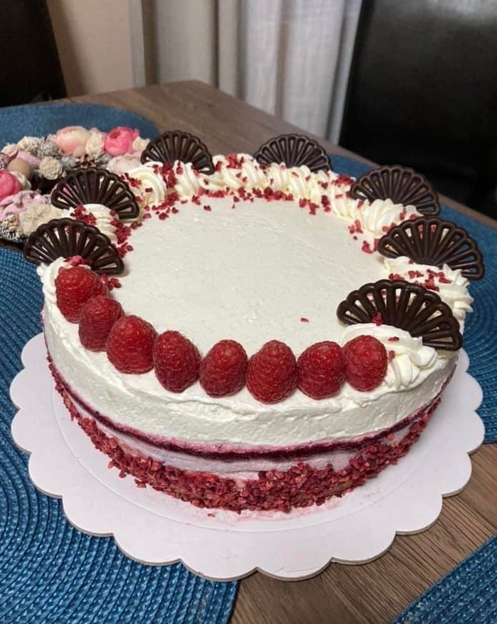 Erdei gyümölcsös joghurt mousse torta