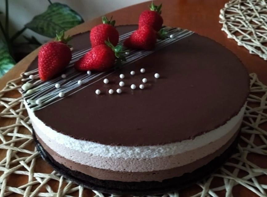 Triplacsoki mousse torta