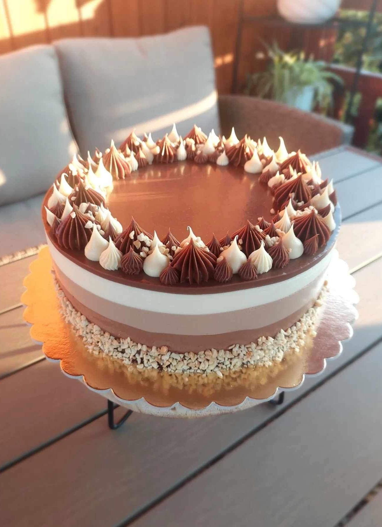 Triplacsoki mousse torta