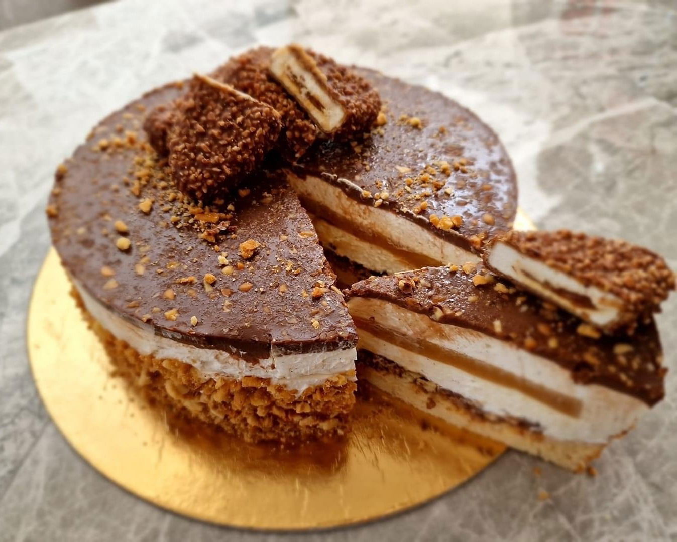 Mogyorós-karamellás "Maxi king" torta