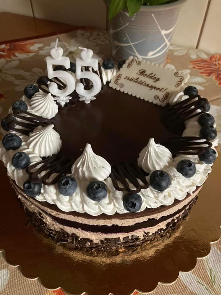 Áfonyás csokoládé mousse torta