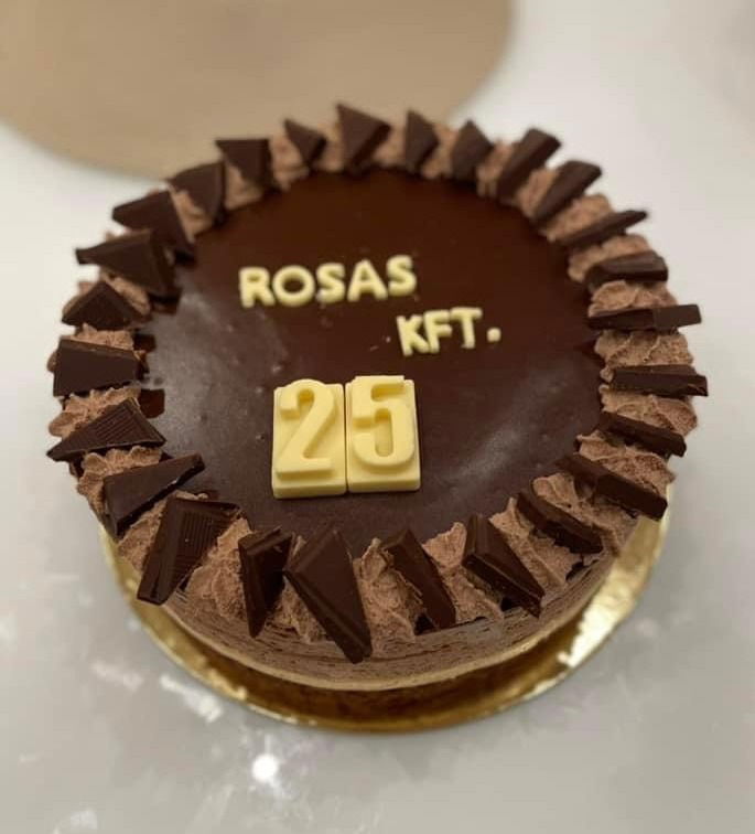 Sacher mousse torta