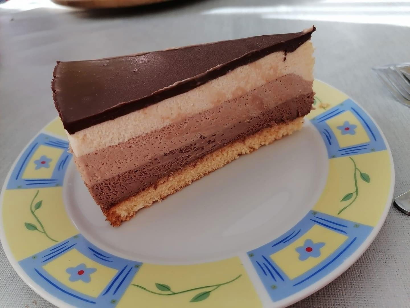 Triplacsoki mousse torta