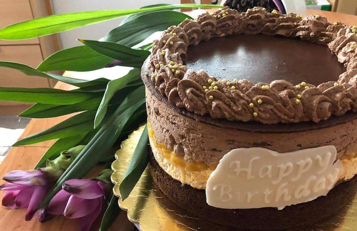 Sacher mousse torta