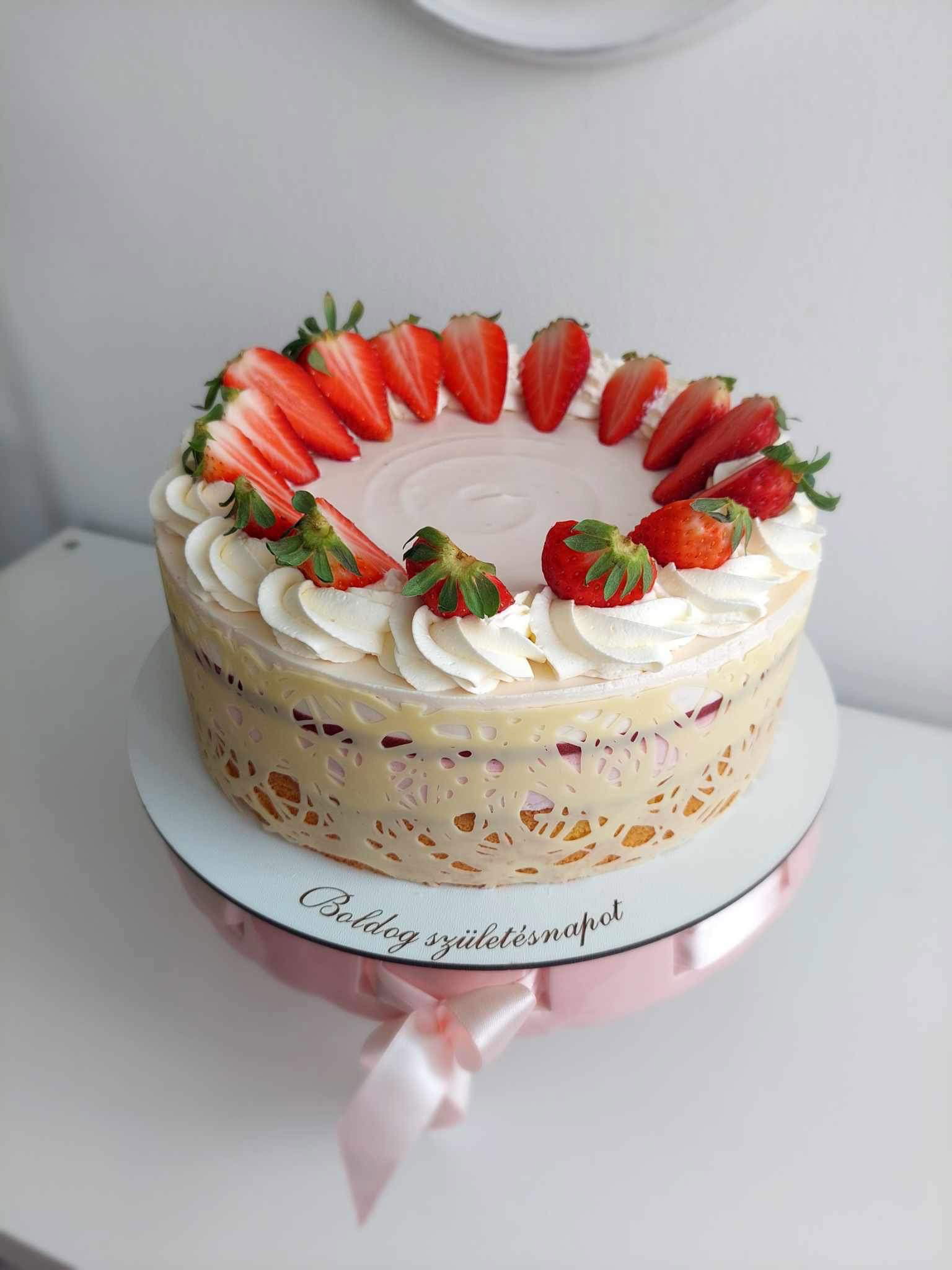 Erdei gyümölcsös joghurt mousse torta