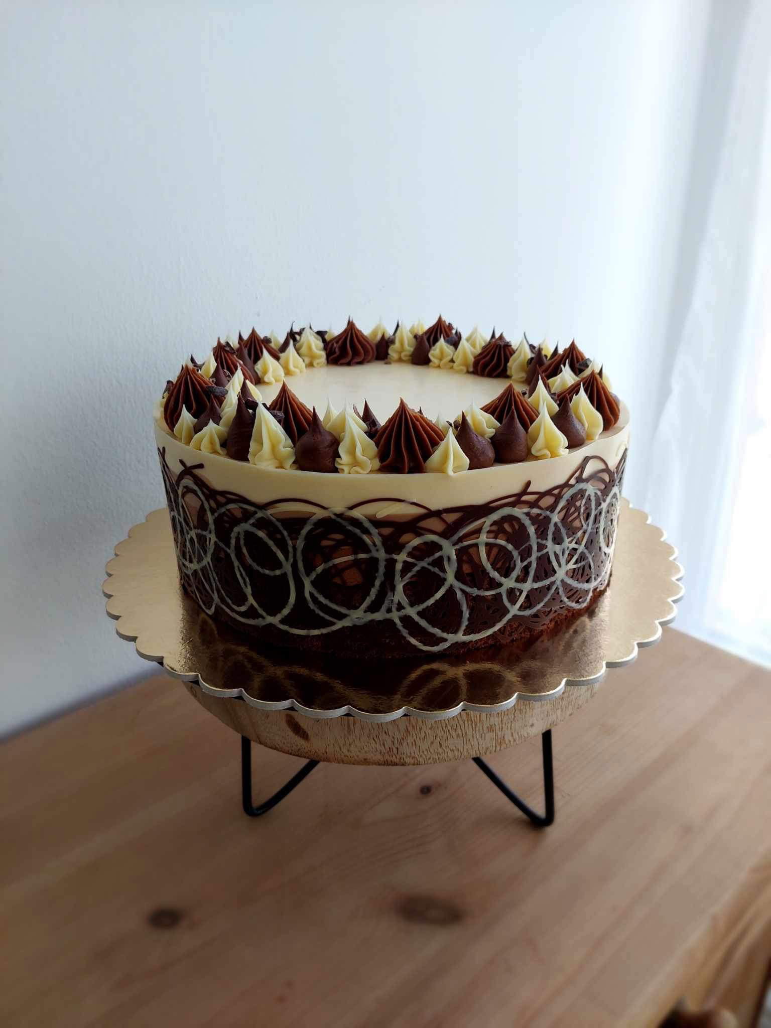 Triplacsoki mousse torta