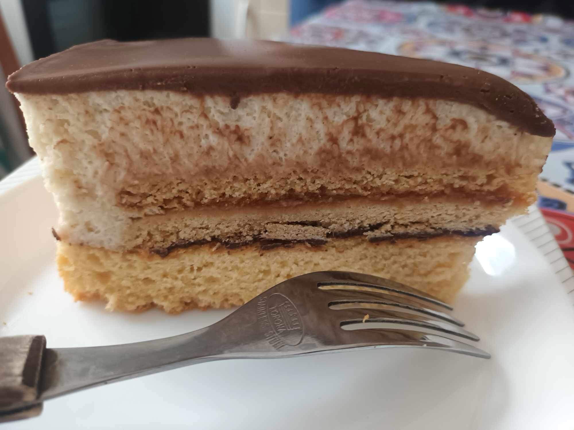 Mézes zserbó torta