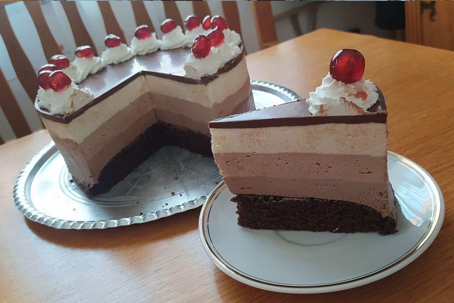 Triplacsoki mousse torta