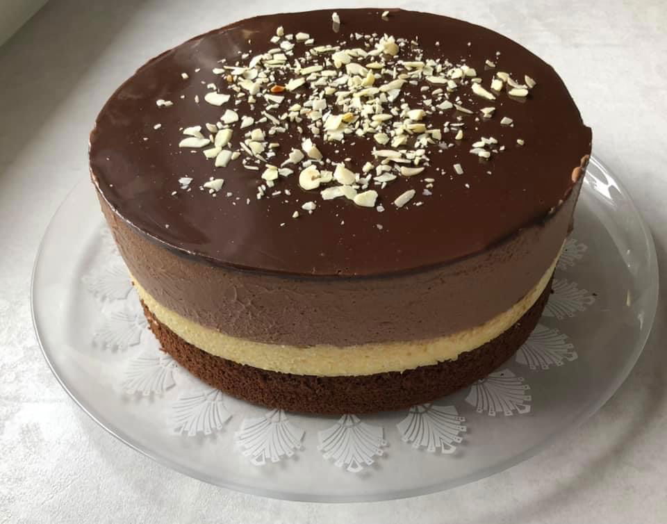 Sacher mousse torta