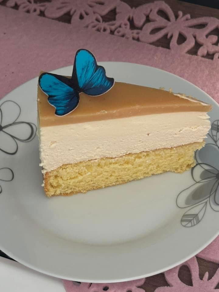 Fehér csokis sós karamell torta