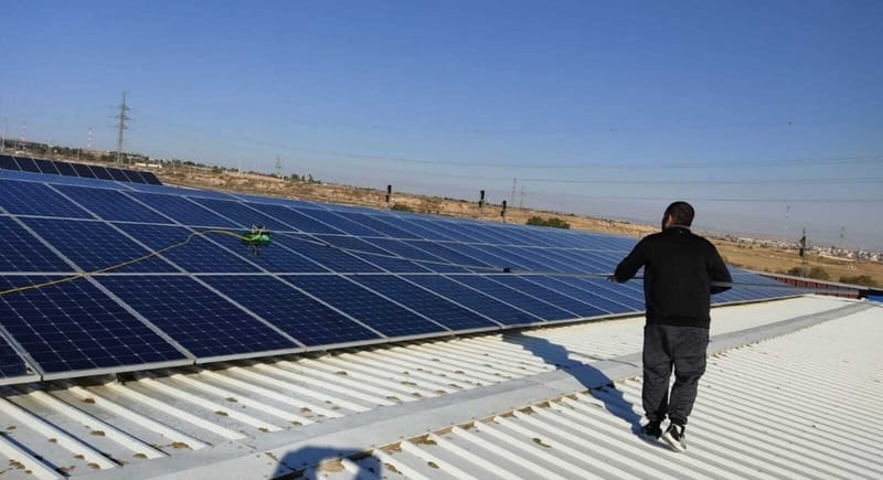 ניקוי פאנלים סולארים