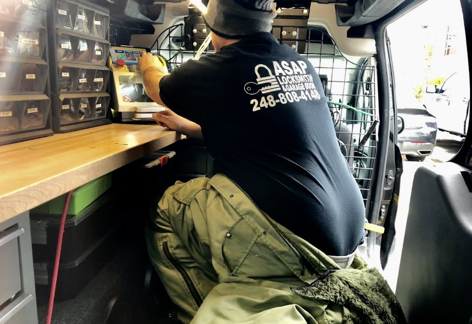 Professional Locksmith