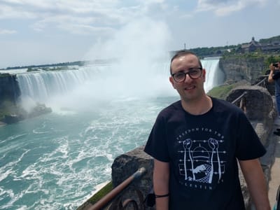 Optimizing wearable body antennas for secure monitoring of workers.