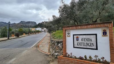 A stroll through the main street of Montejaque