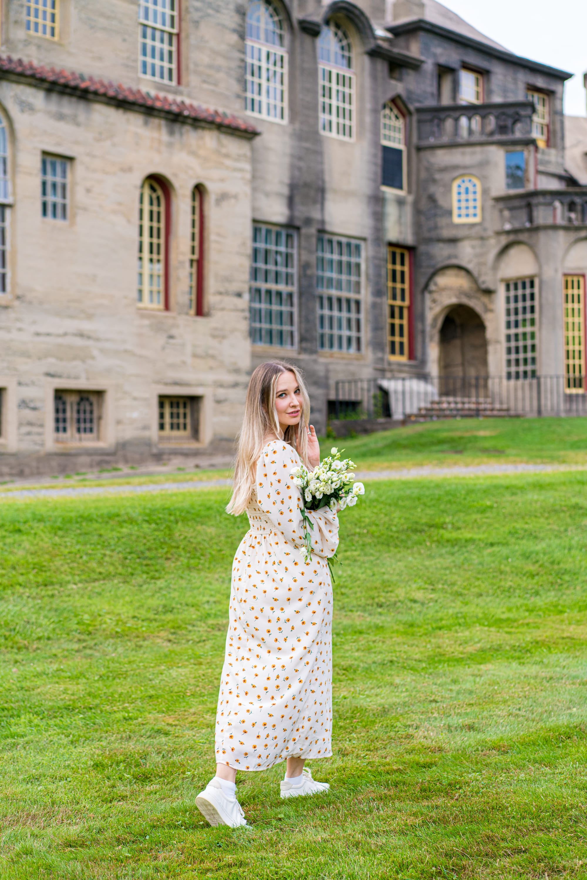 Photo picnic with a view of the castle