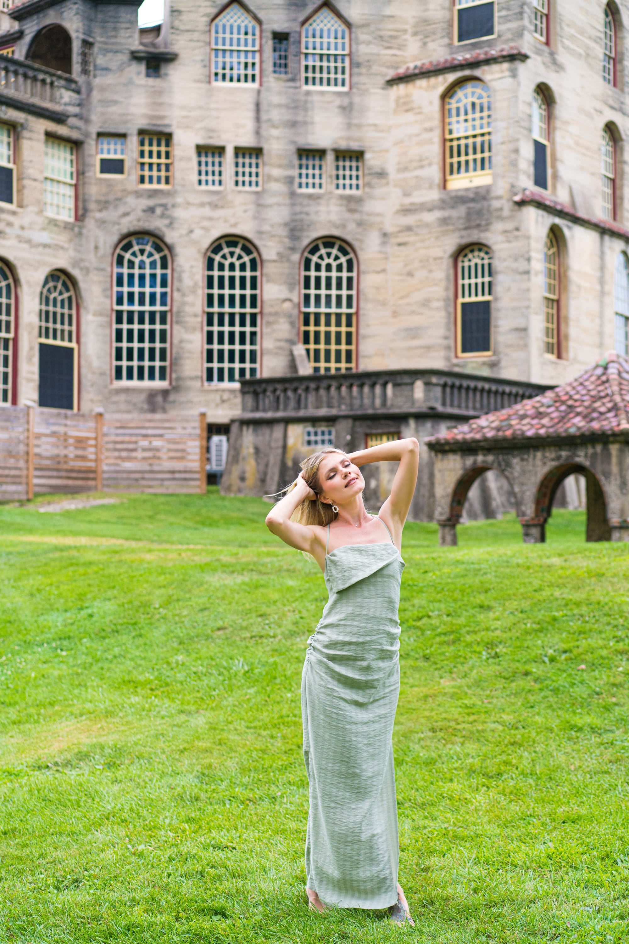 Photo picnic with a view of the castle