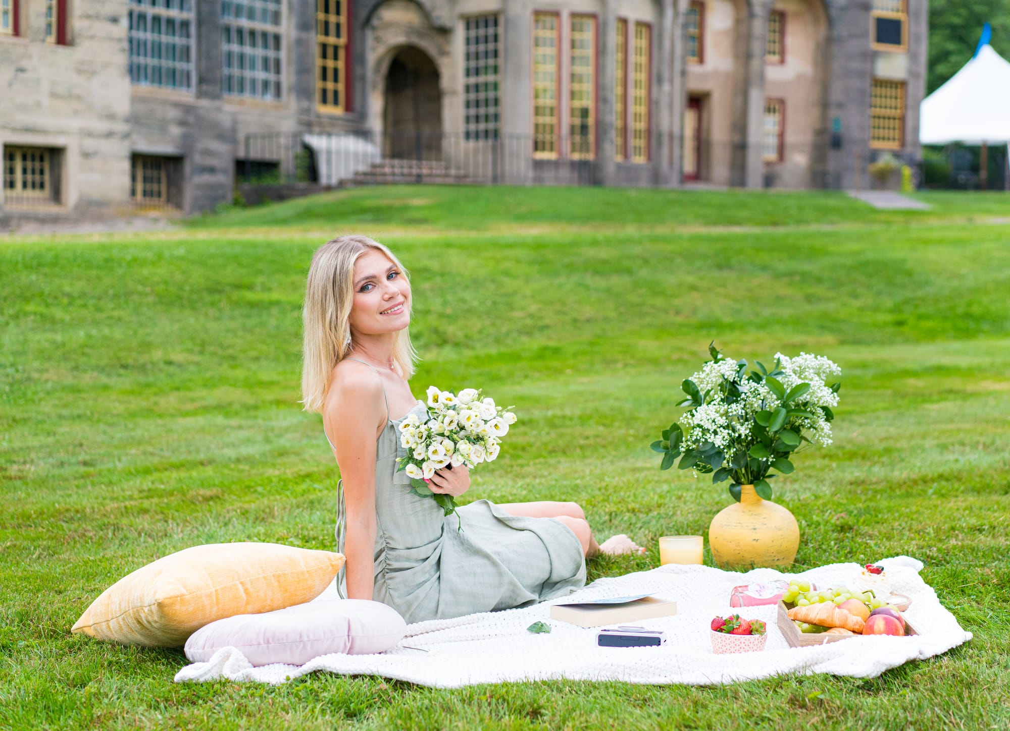 Photo picnic with a view of the castle