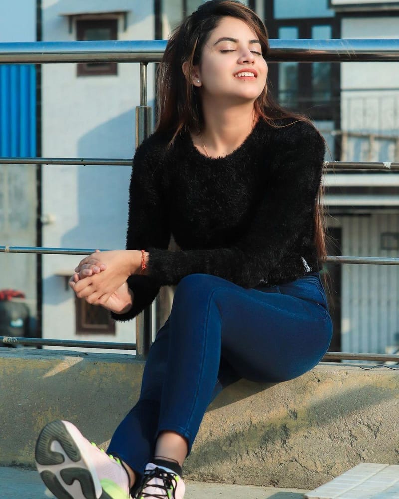 Fulfill Your Sexual Desire with Kolkata Escorts Service