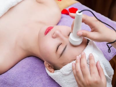 Co nen hoc nghe spa?