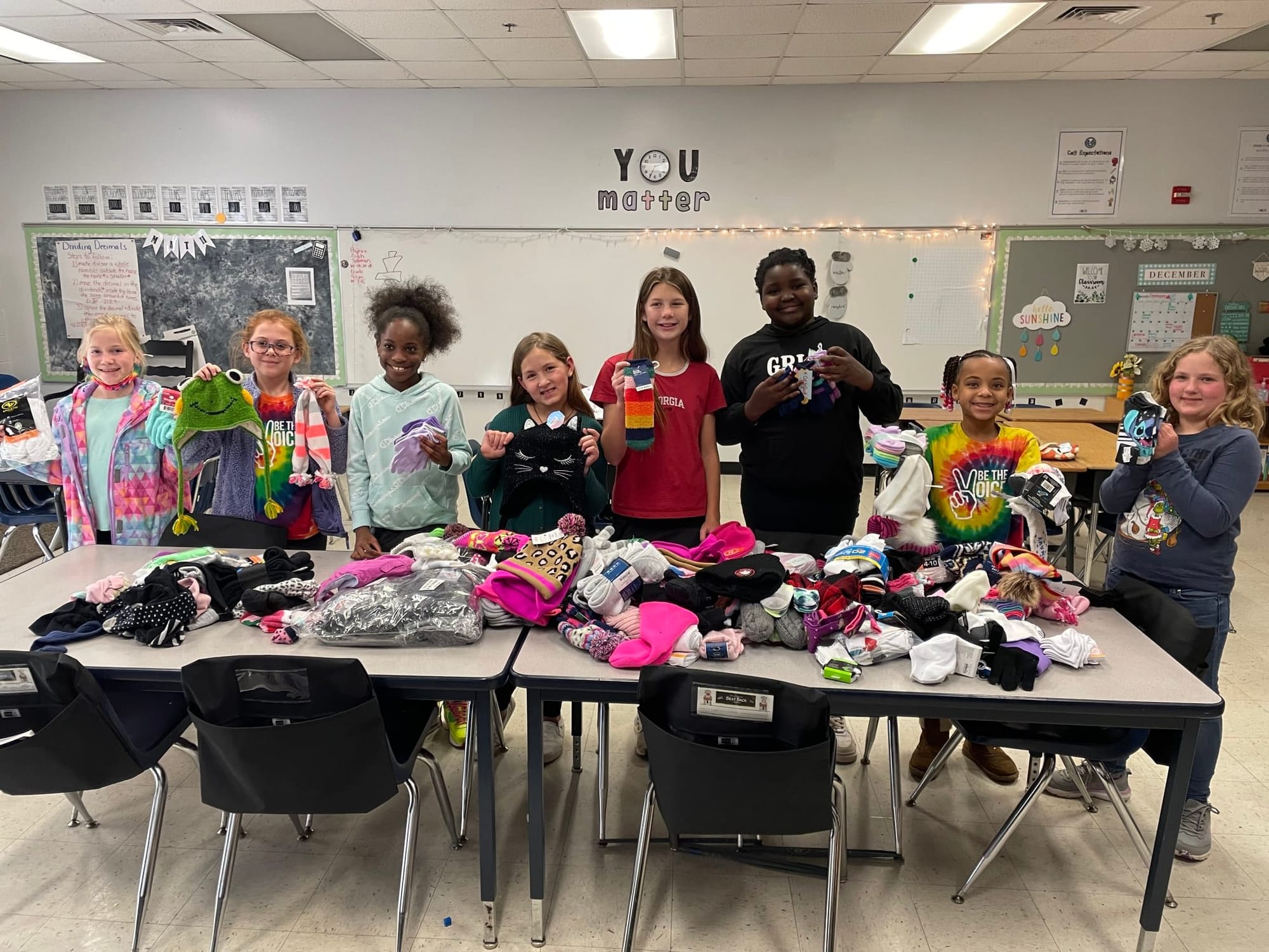 CRABAPPLE CROSSING ELEMENTARY’S SOCK DRIVE