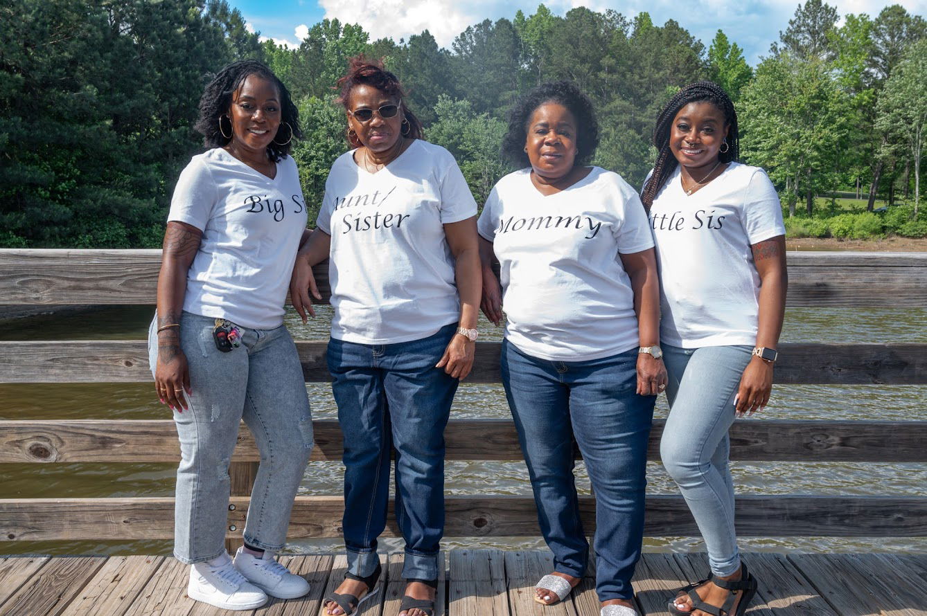 Book Your Family Portraits 