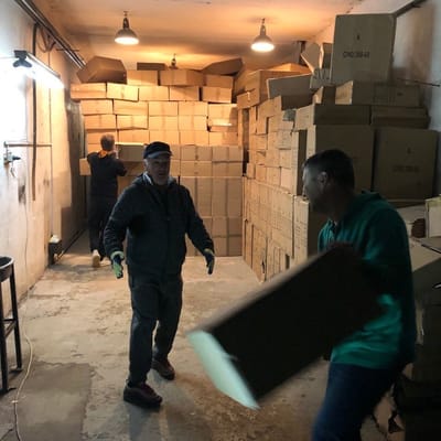 З Угорщини отримали 120 кубів взуття.