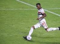 São Paulo encaminha venda do zagueiro Léo ao Vasco por R$ 17 milhões.