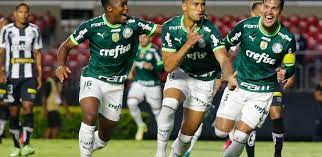 Palmeiras vence o Santos no Morumbi e afunda o rival em crise. Veja
