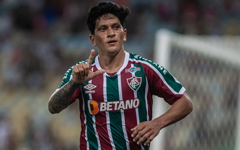 Cano brilha, faz dois golaços e Fluminense derrota Vasco no clássico. Veja